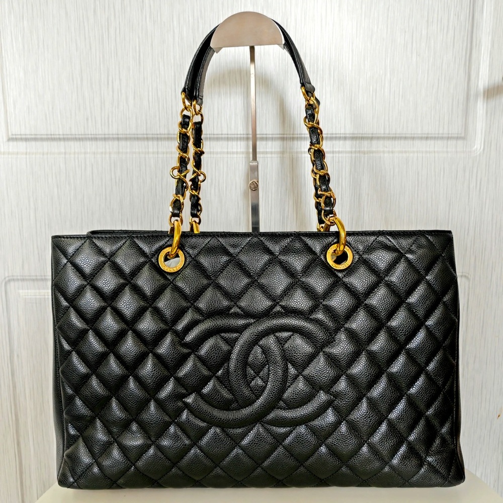 Relisting this item; Authentic Chanel XL Caviar Grand Shopping Tote